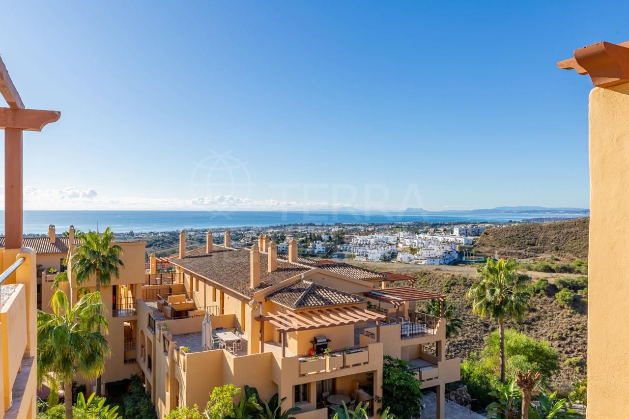 Penthouse in Los Altos del Paraiso, Estepona