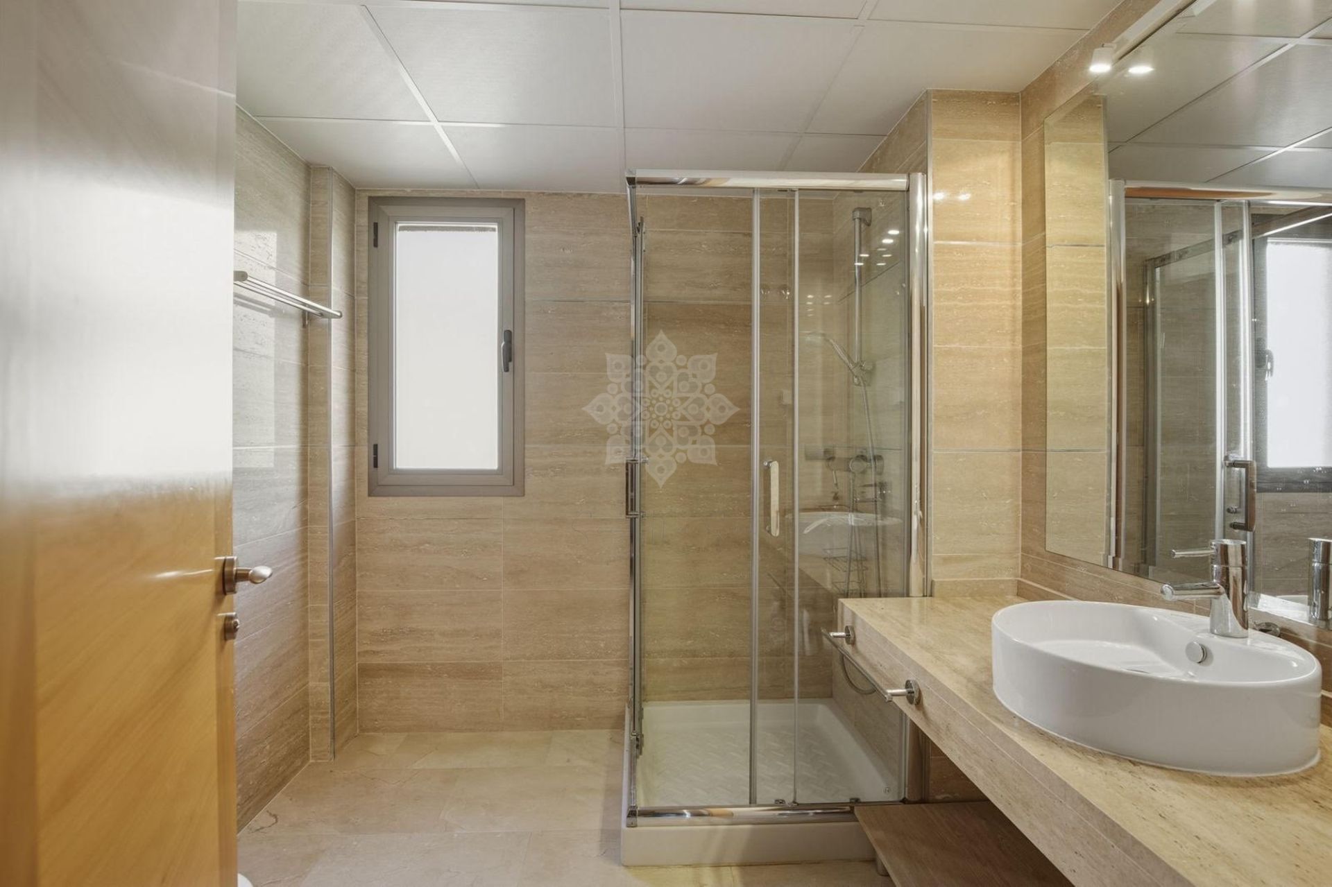 Penthouse in Altos del Paraiso, Benahavis