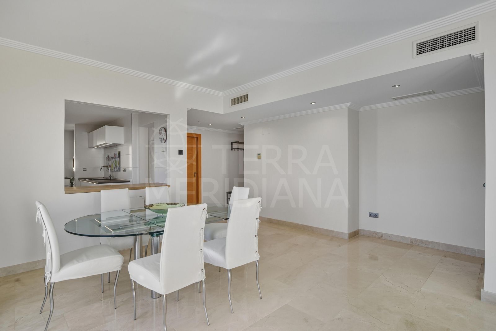 Penthouse in Los Altos del Paraiso, Estepona
