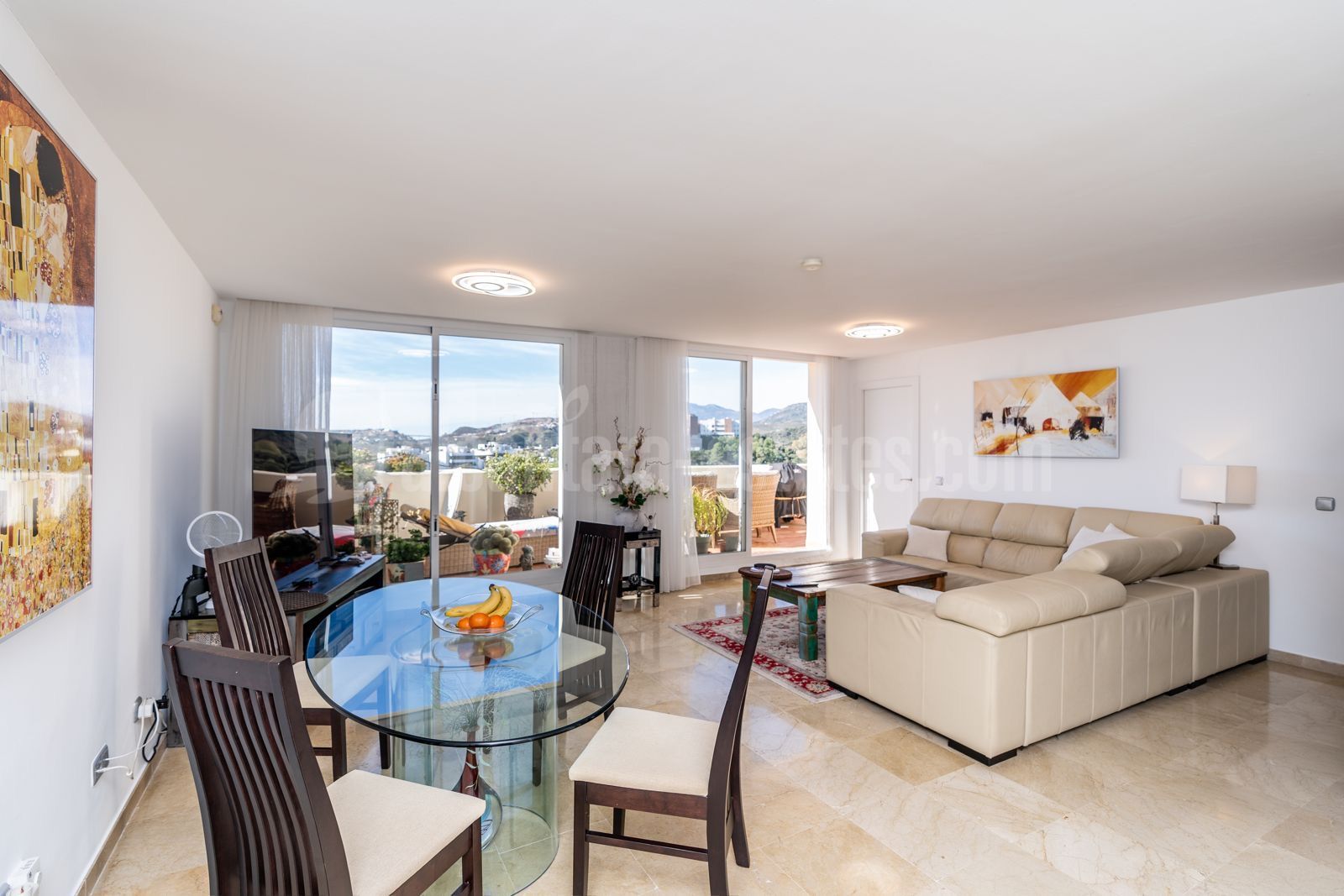 Apartamento en Puerto del Almendro, Benahavis