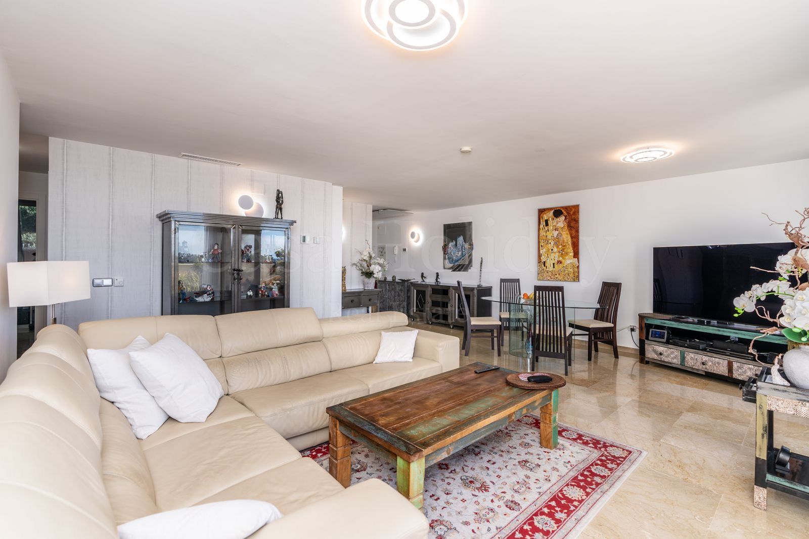 Apartment in Puerto del Almendro, Benahavis