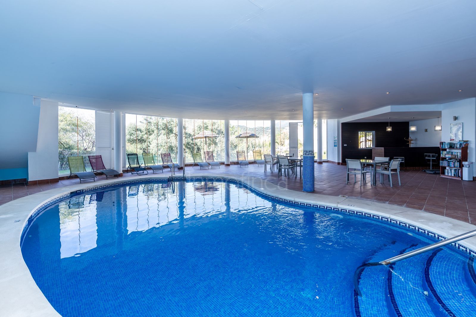 Apartment in Puerto del Almendro, Benahavis