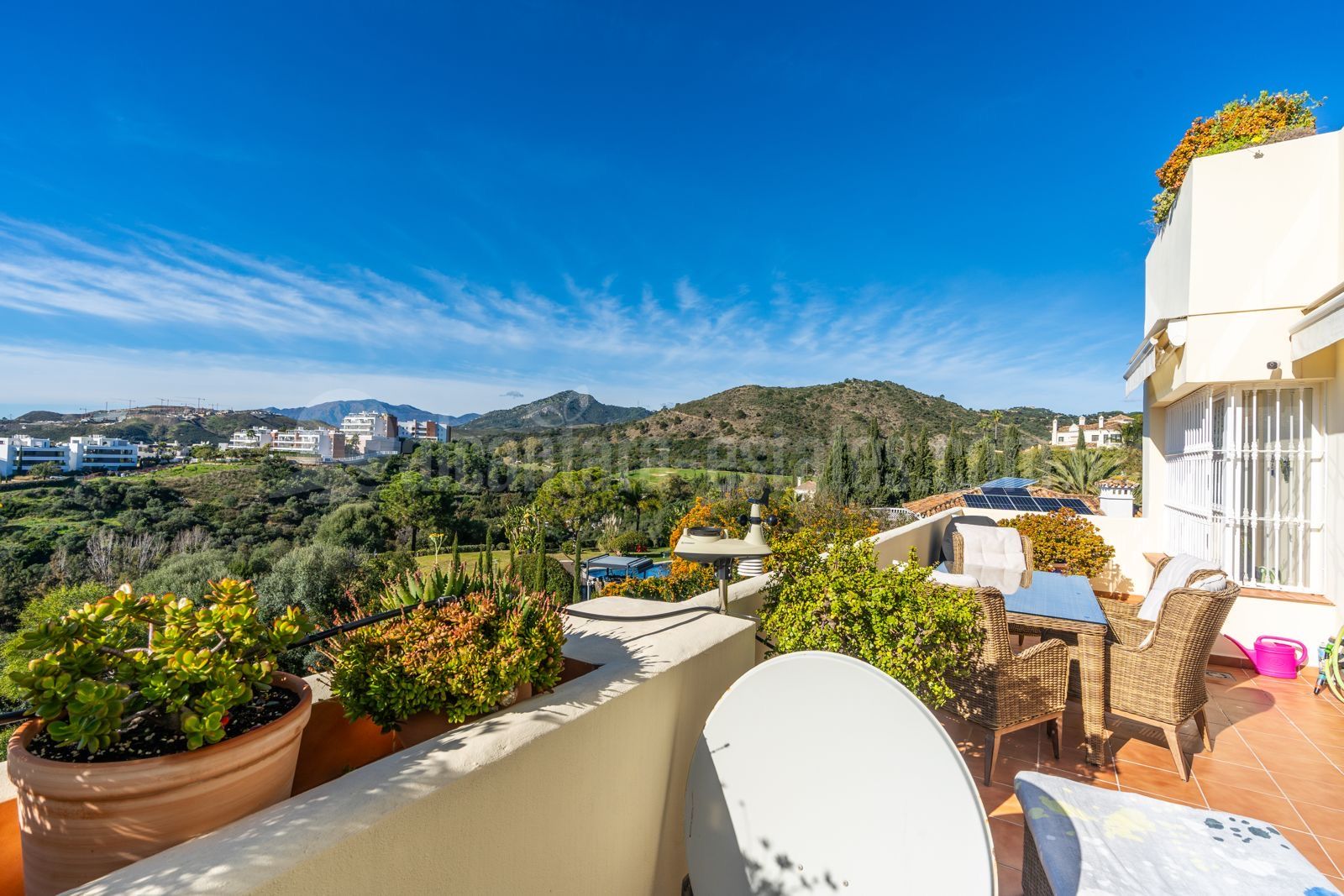 Apartamento en Puerto del Almendro, Benahavis