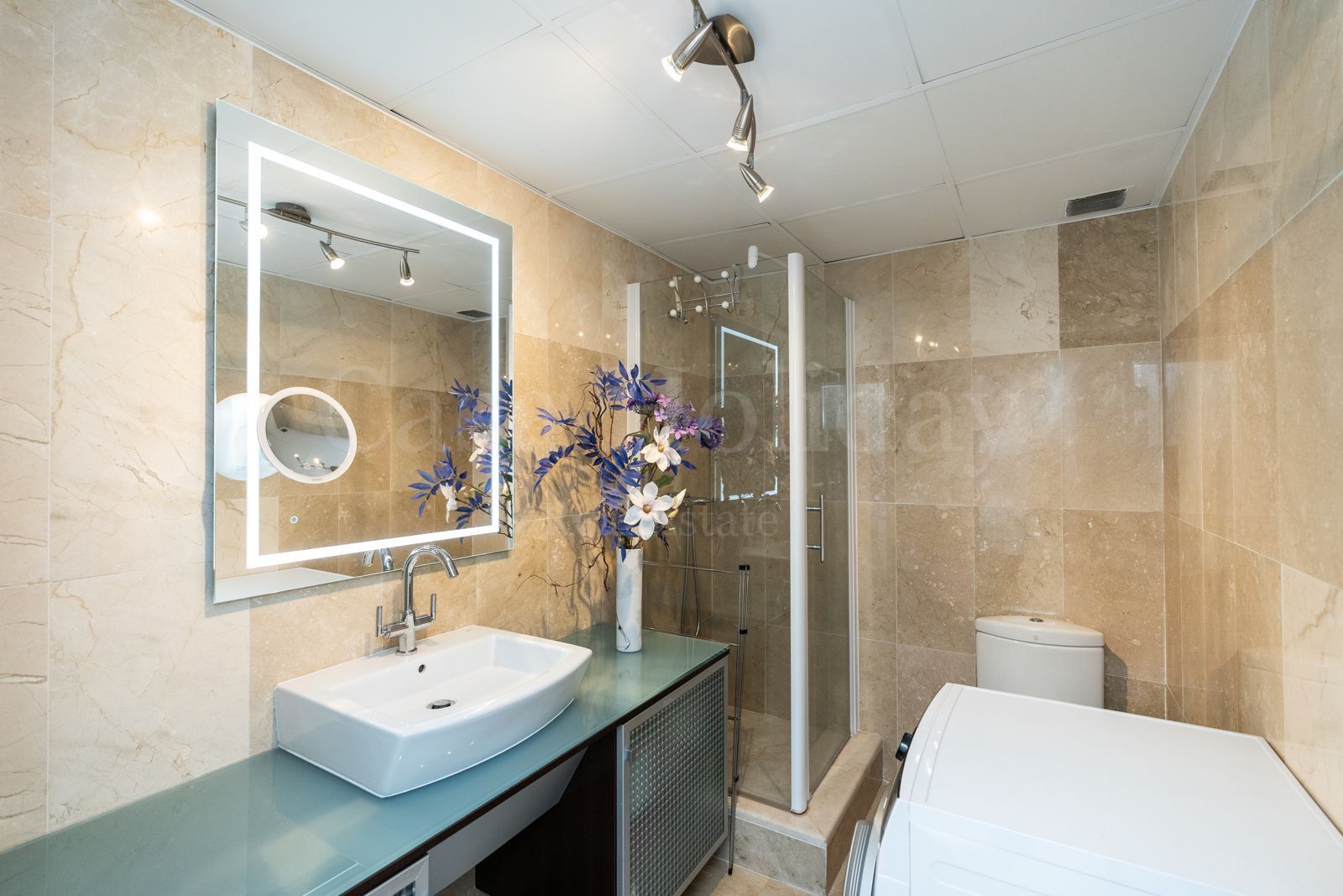 Apartment in Puerto del Almendro, Benahavis