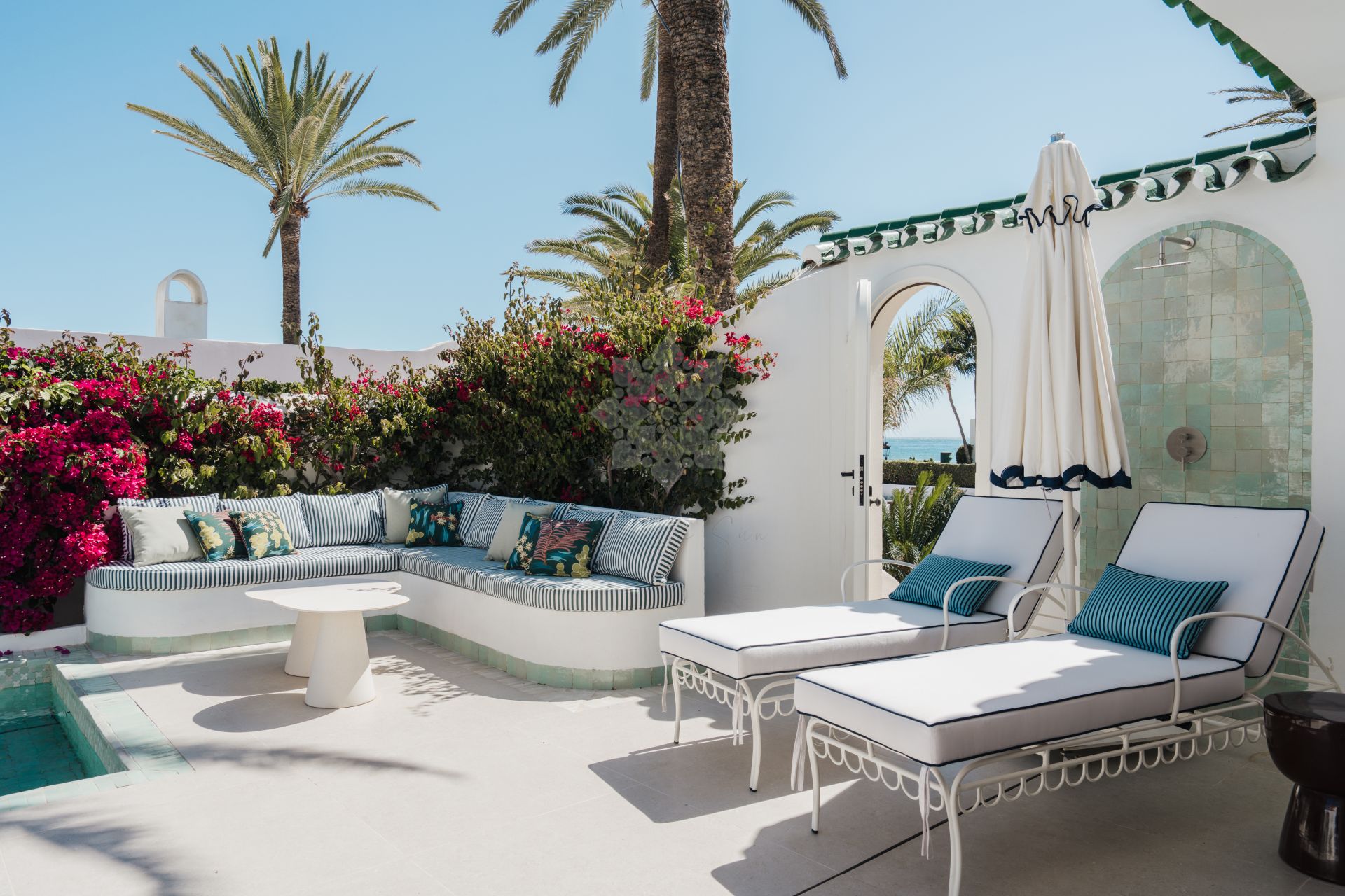 Semi Detached House in Marbella Golden Mile, Marbella