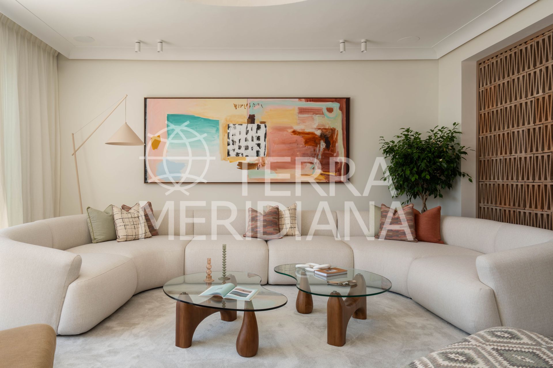 Semi Detached House in Marbella Golden Mile, Marbella