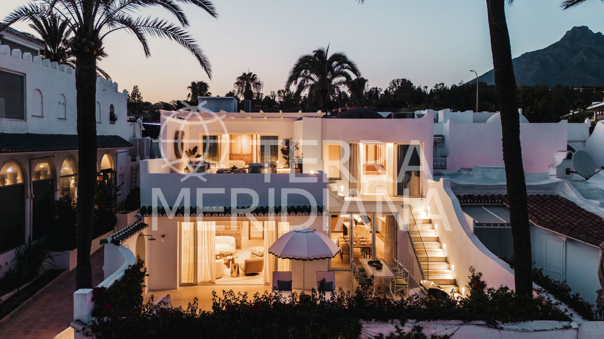 Semi Detached House in Marbella Golden Mile, Marbella