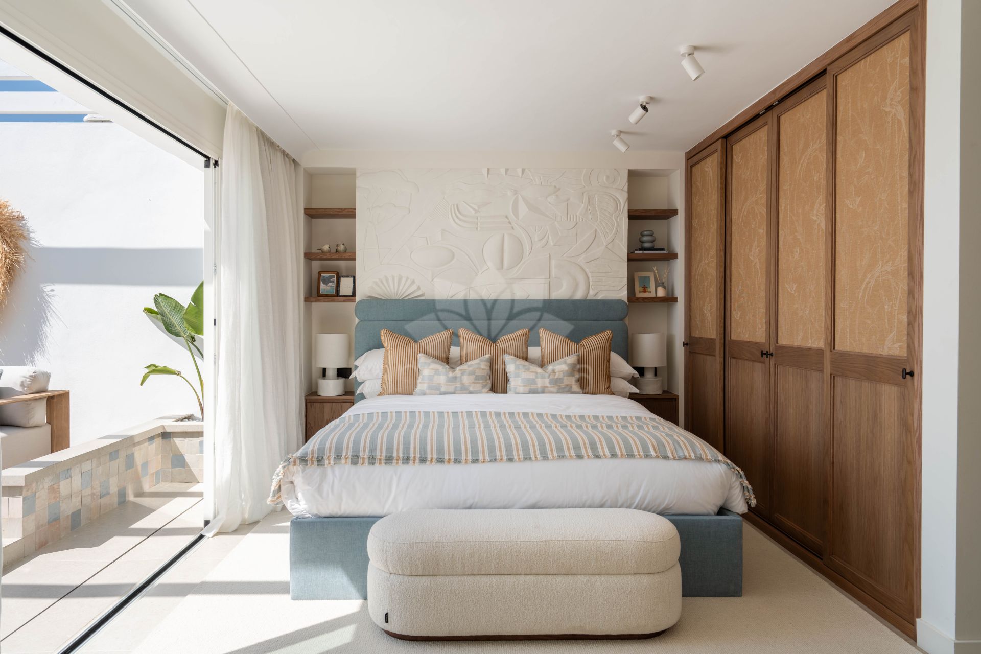 Semi Detached House in Marbella Golden Mile, Marbella