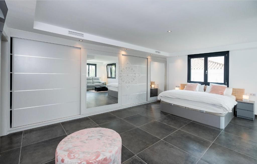 Villa in Las Brisas, Marbella