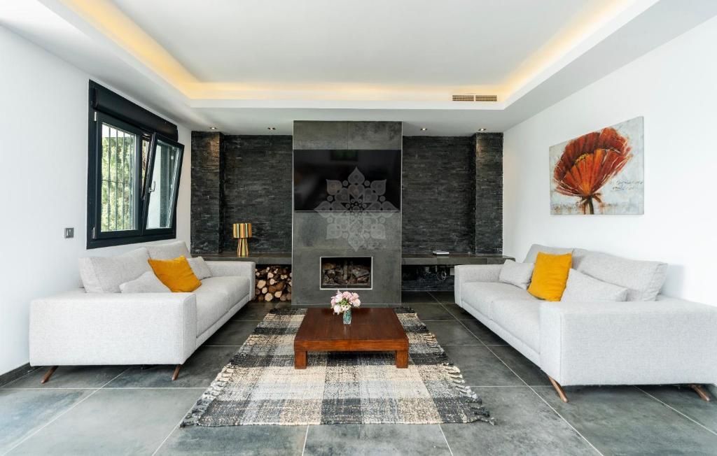 Villa in Las Brisas, Marbella