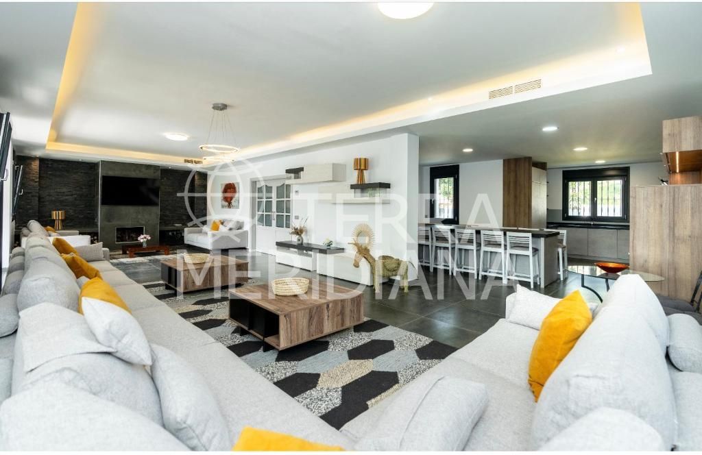Villa in Las Brisas, Marbella