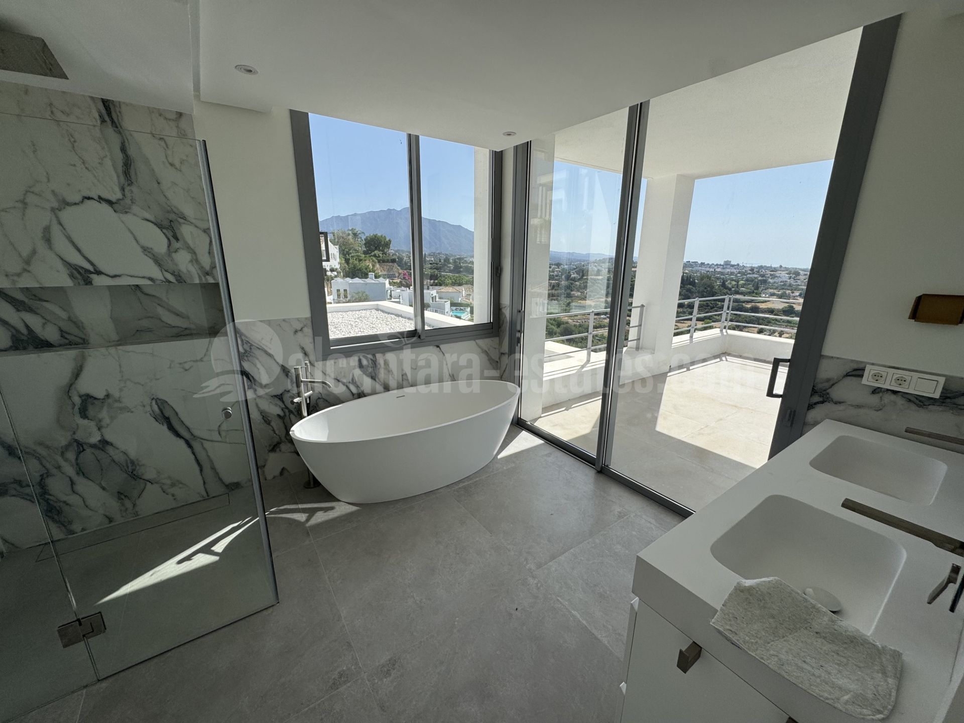Villa in Los Arqueros, Benahavis