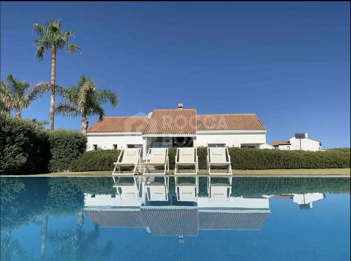 Villa for sale in Manilva