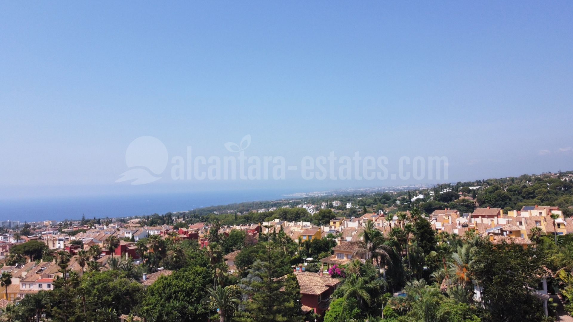 Villa in Xarblanca, Marbella