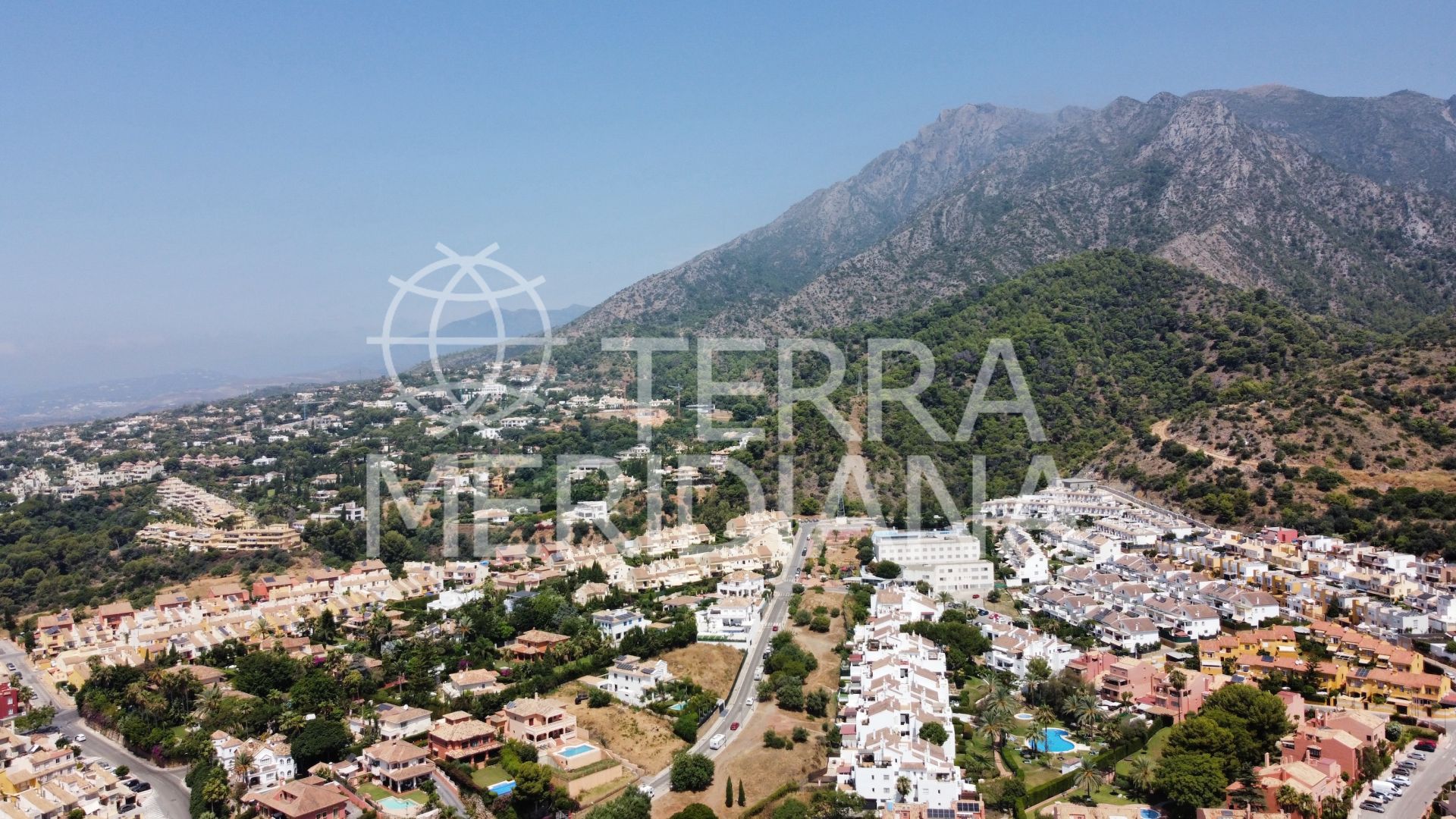 Villa in Xarblanca, Marbella
