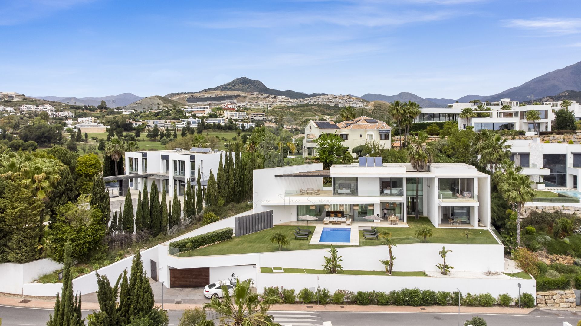 Villa in La Alqueria, Benahavis