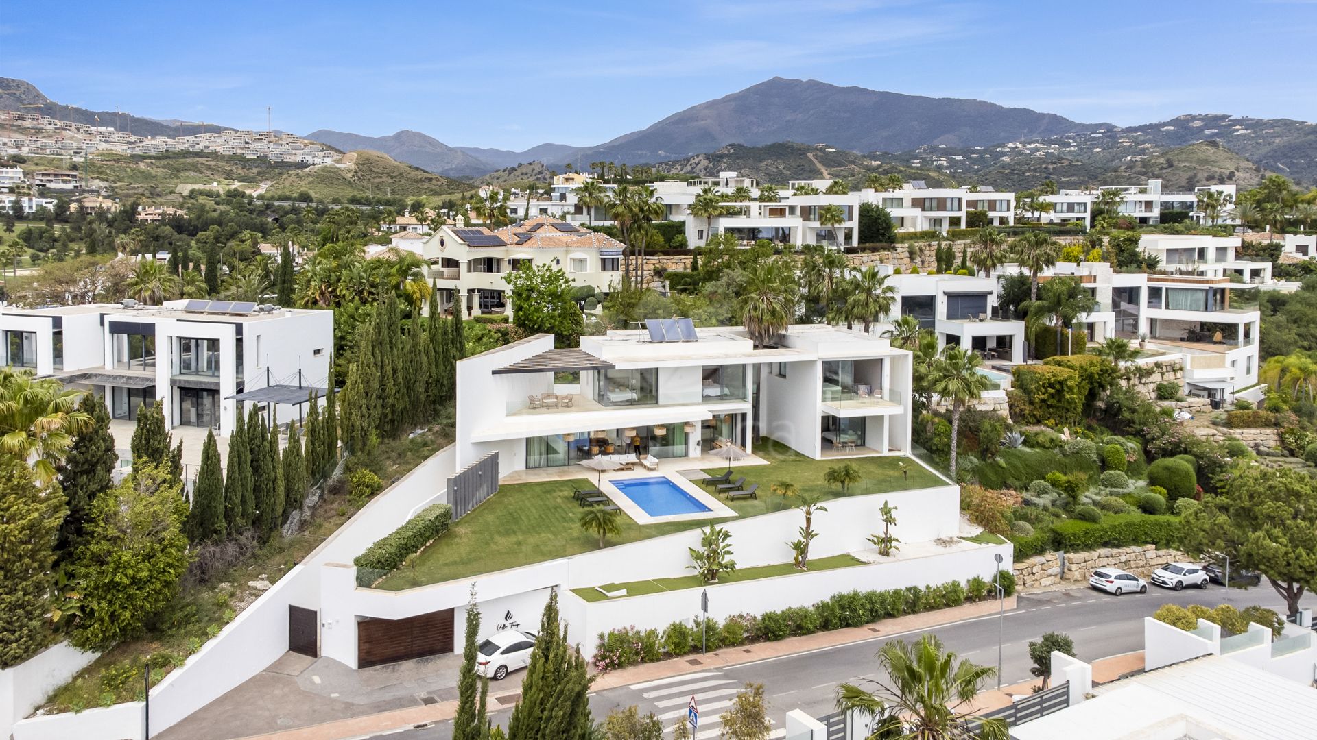Villa en La Alqueria, Benahavis