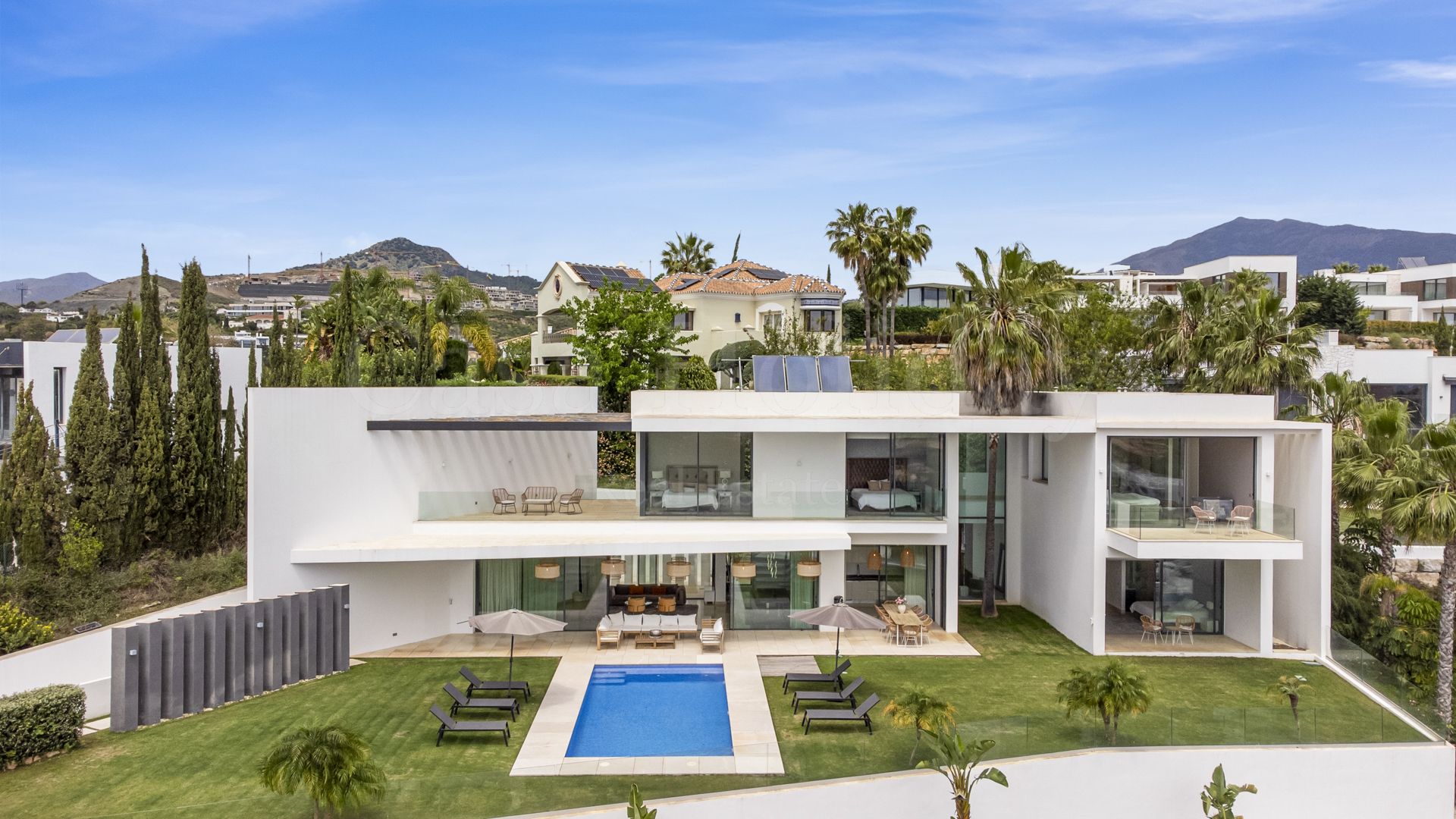 Villa in La Alqueria, Benahavis