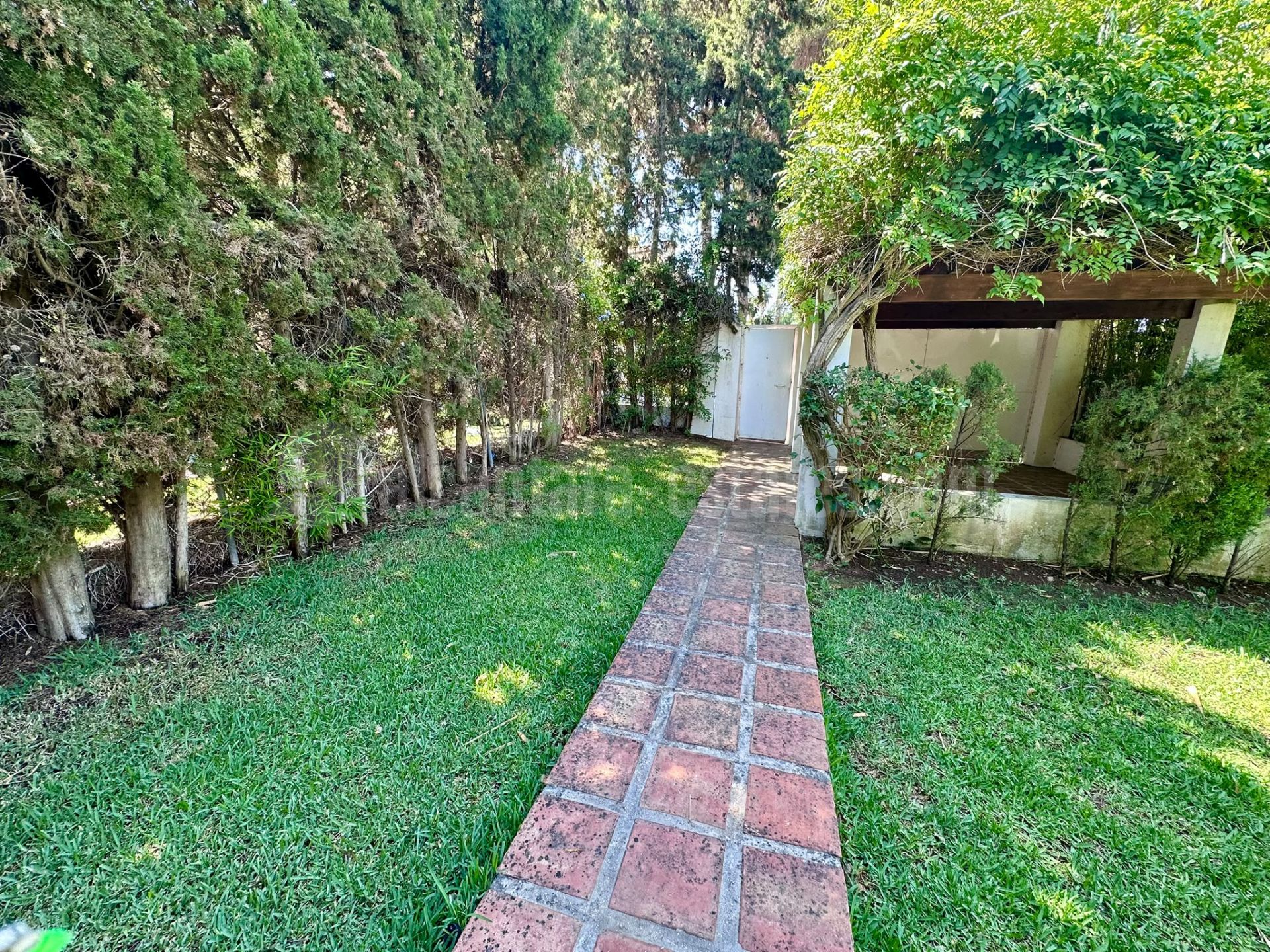 Villa in Artola, Marbella