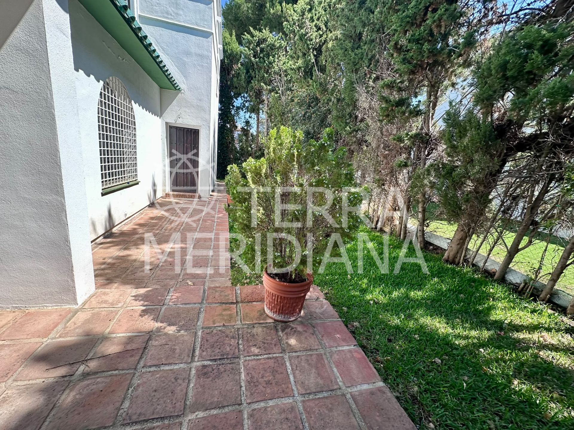 Villa in Artola, Marbella