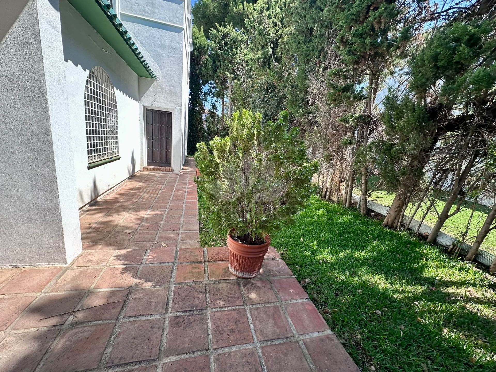 Villa in Artola, Marbella