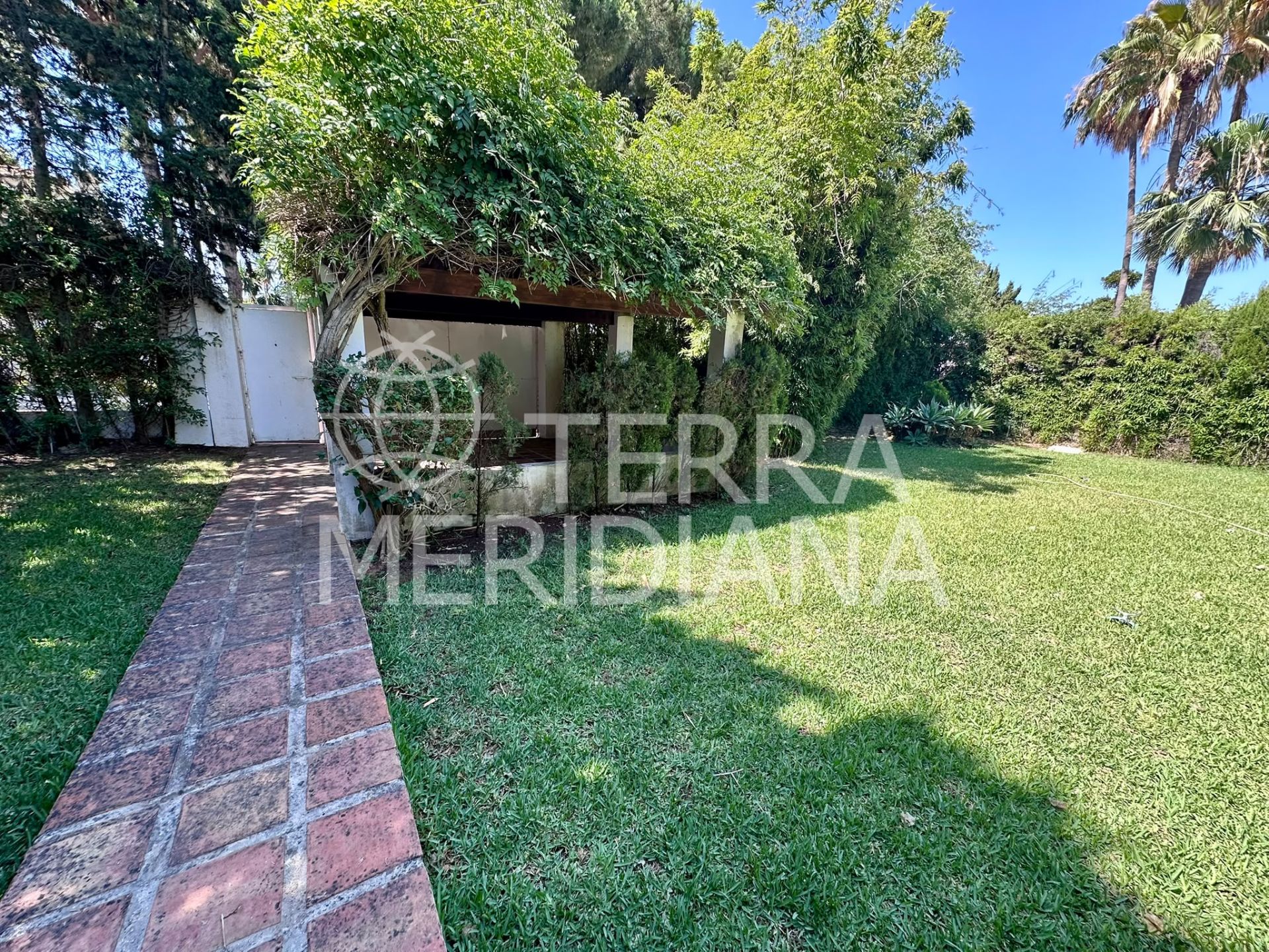 Villa in Artola, Marbella