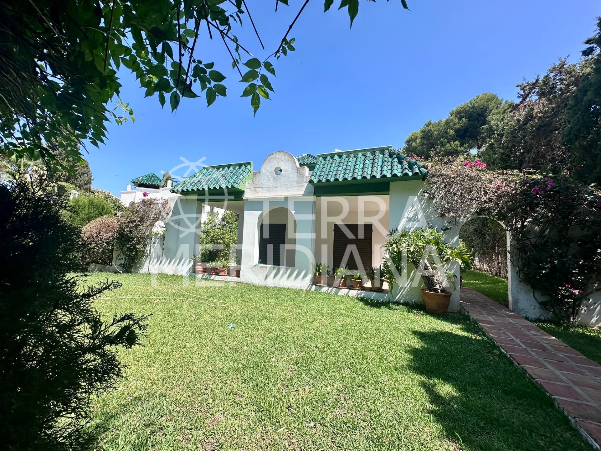 Villa in Artola, Marbella