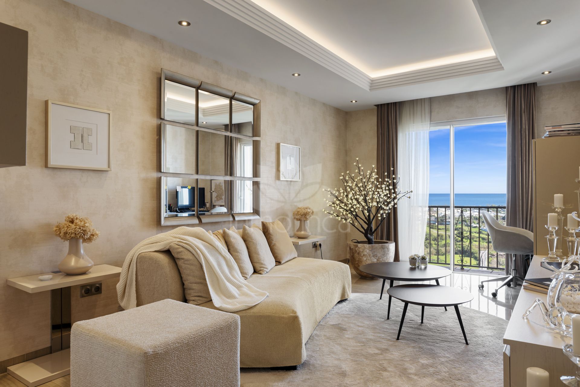 Penthouse in Puerto del Almendro, Benahavis