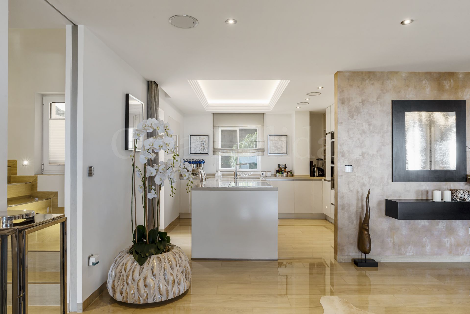Penthouse in Puerto del Almendro, Benahavis