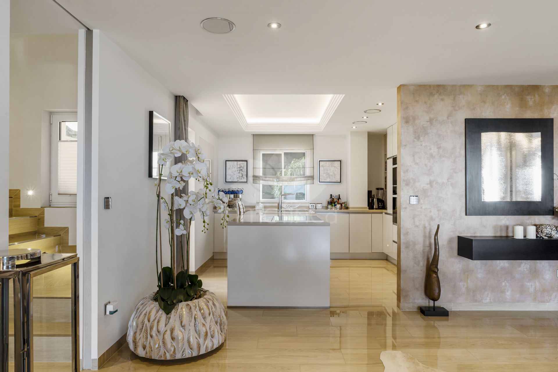 Penthouse in Puerto del Almendro, Benahavis