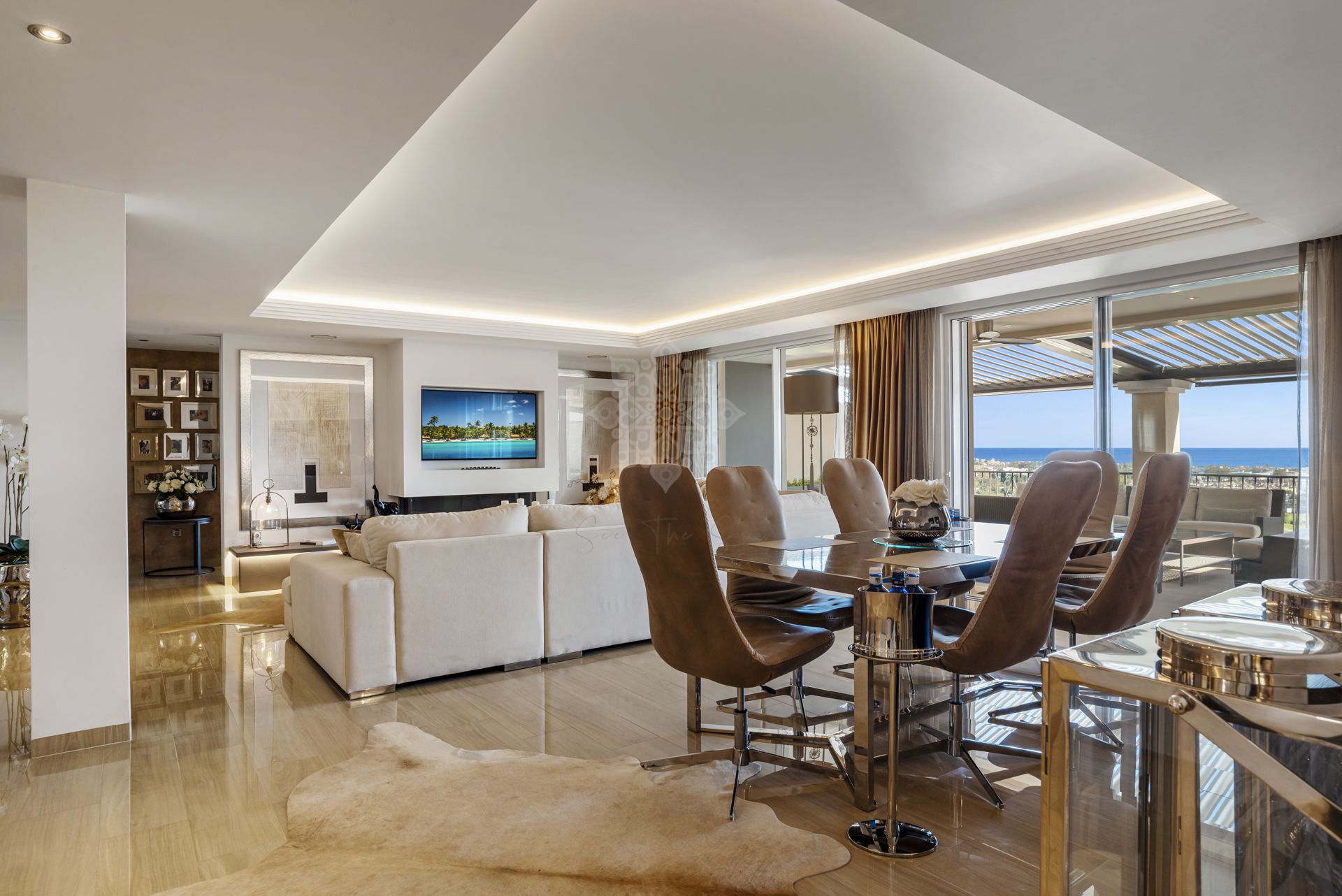 Penthouse in Puerto del Almendro, Benahavis