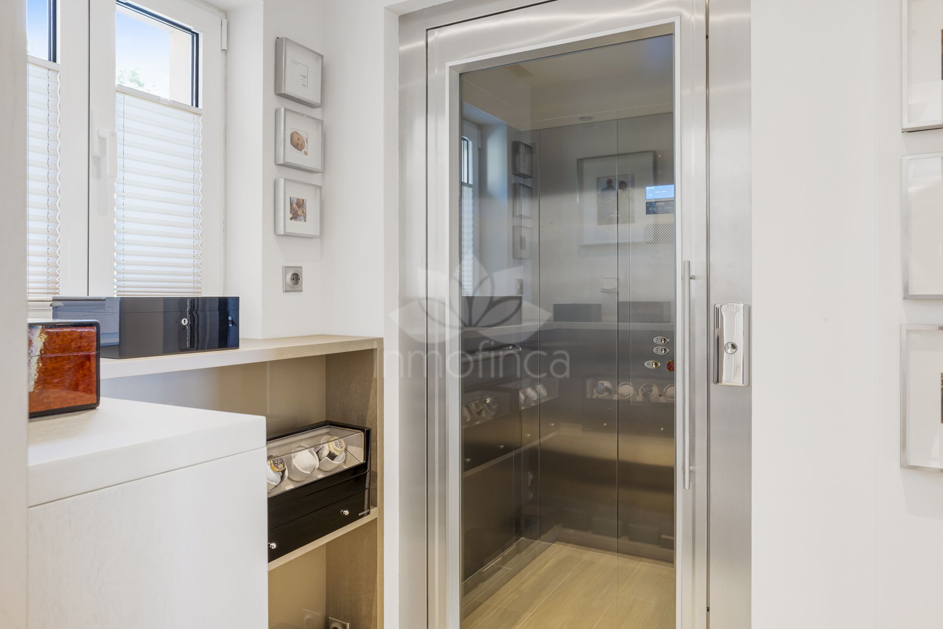 Penthouse in Puerto del Almendro, Benahavis