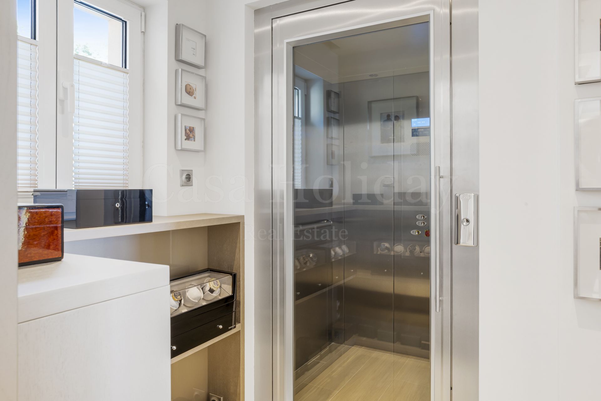 Penthouse in Puerto del Almendro, Benahavis