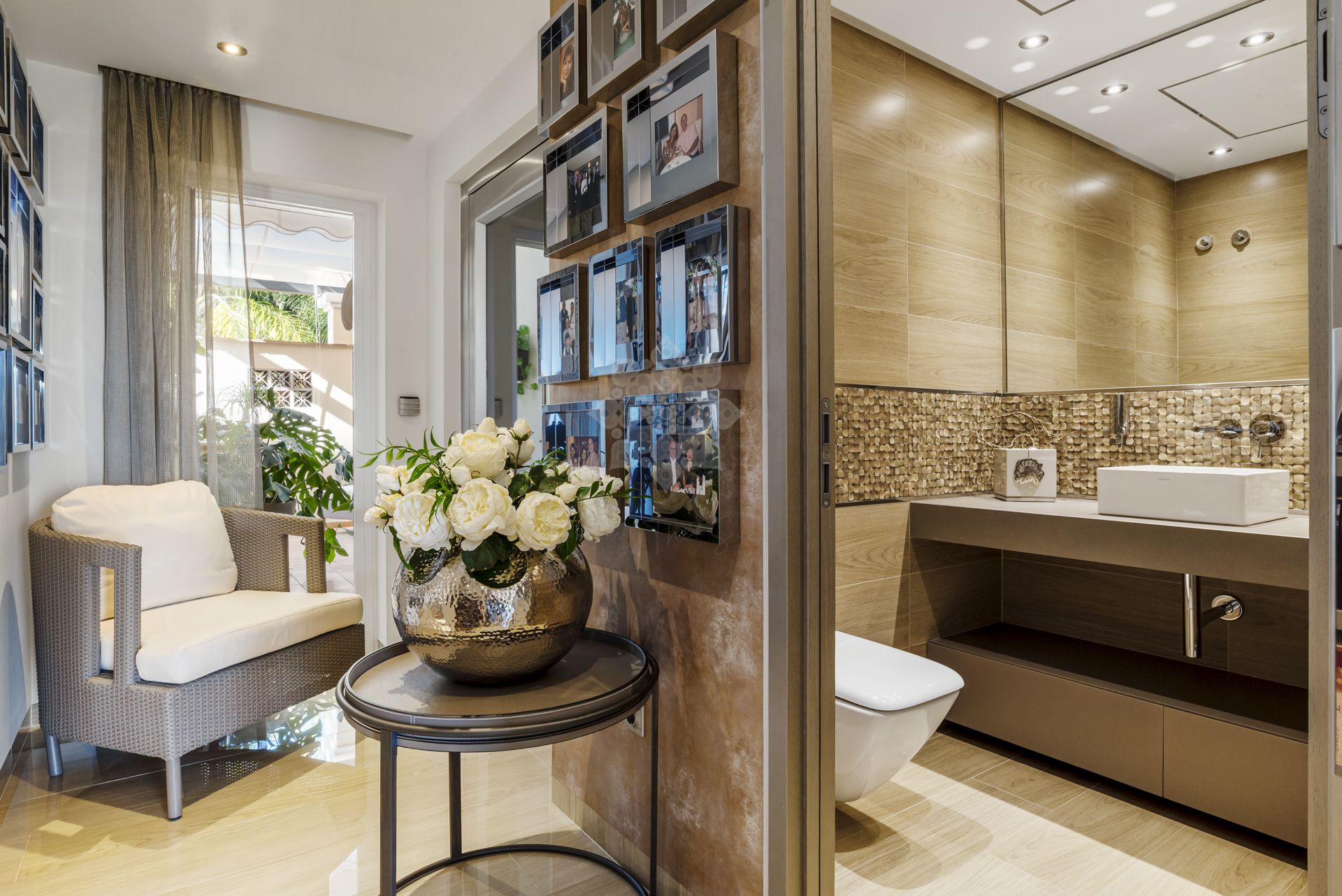 Penthouse in Puerto del Almendro, Benahavis