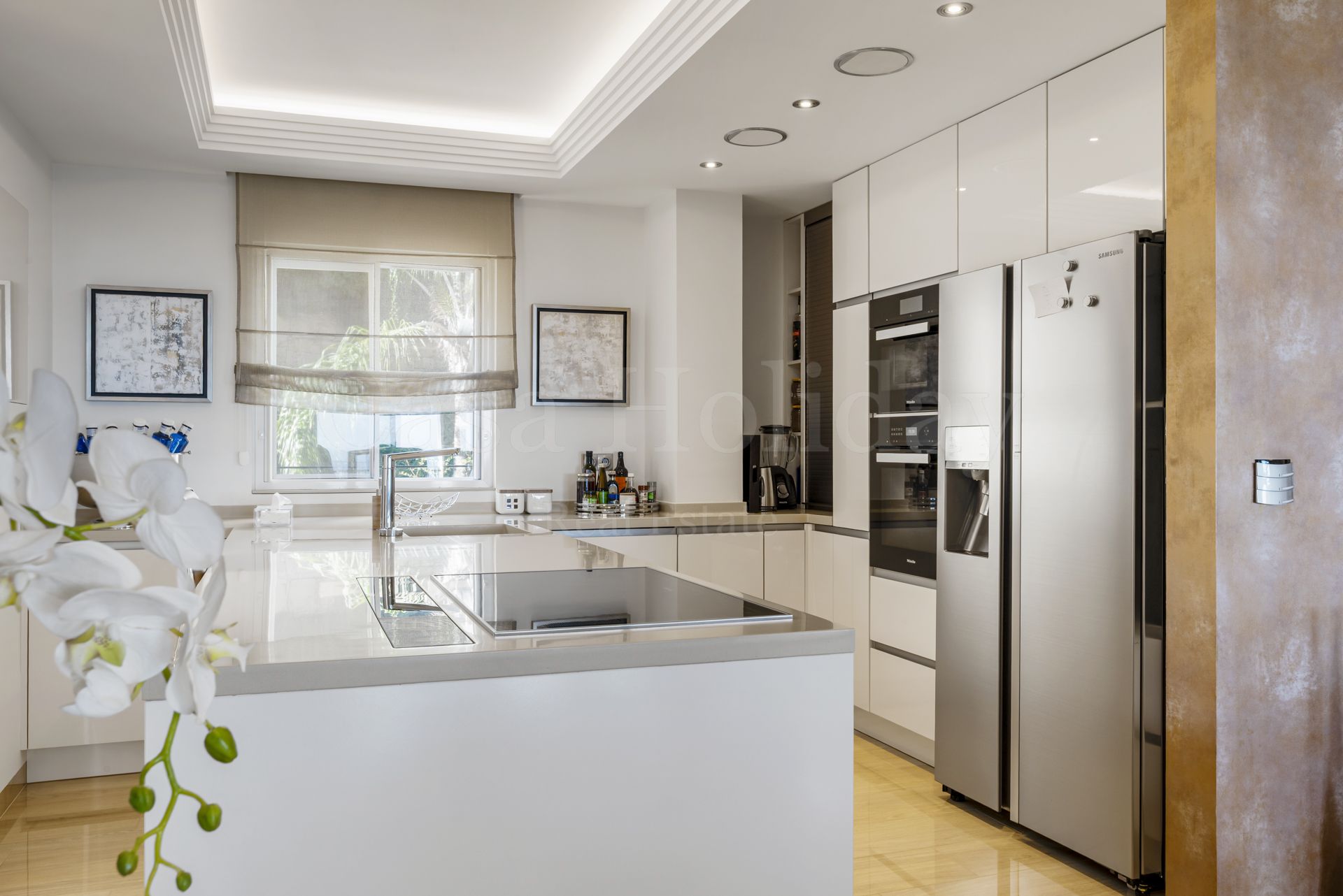 Penthouse in Puerto del Almendro, Benahavis