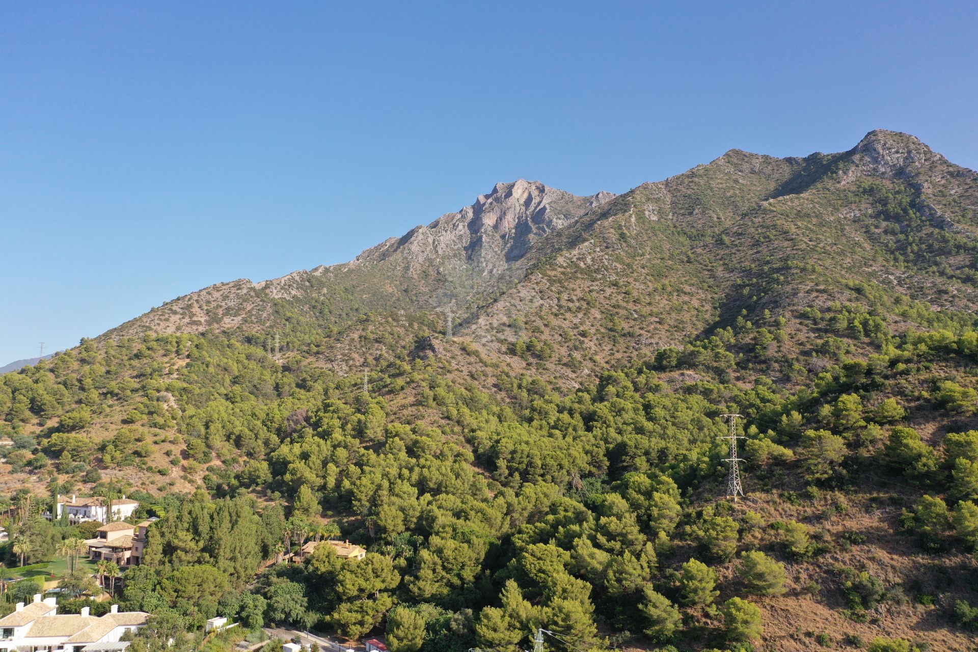 Dzialka w Cascada de Camojan, Marbella