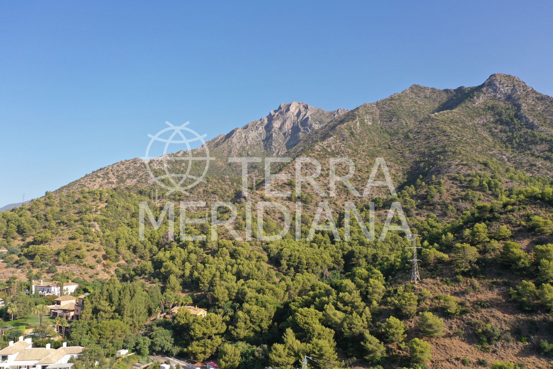 Plot in Cascada de Camojan, Marbella