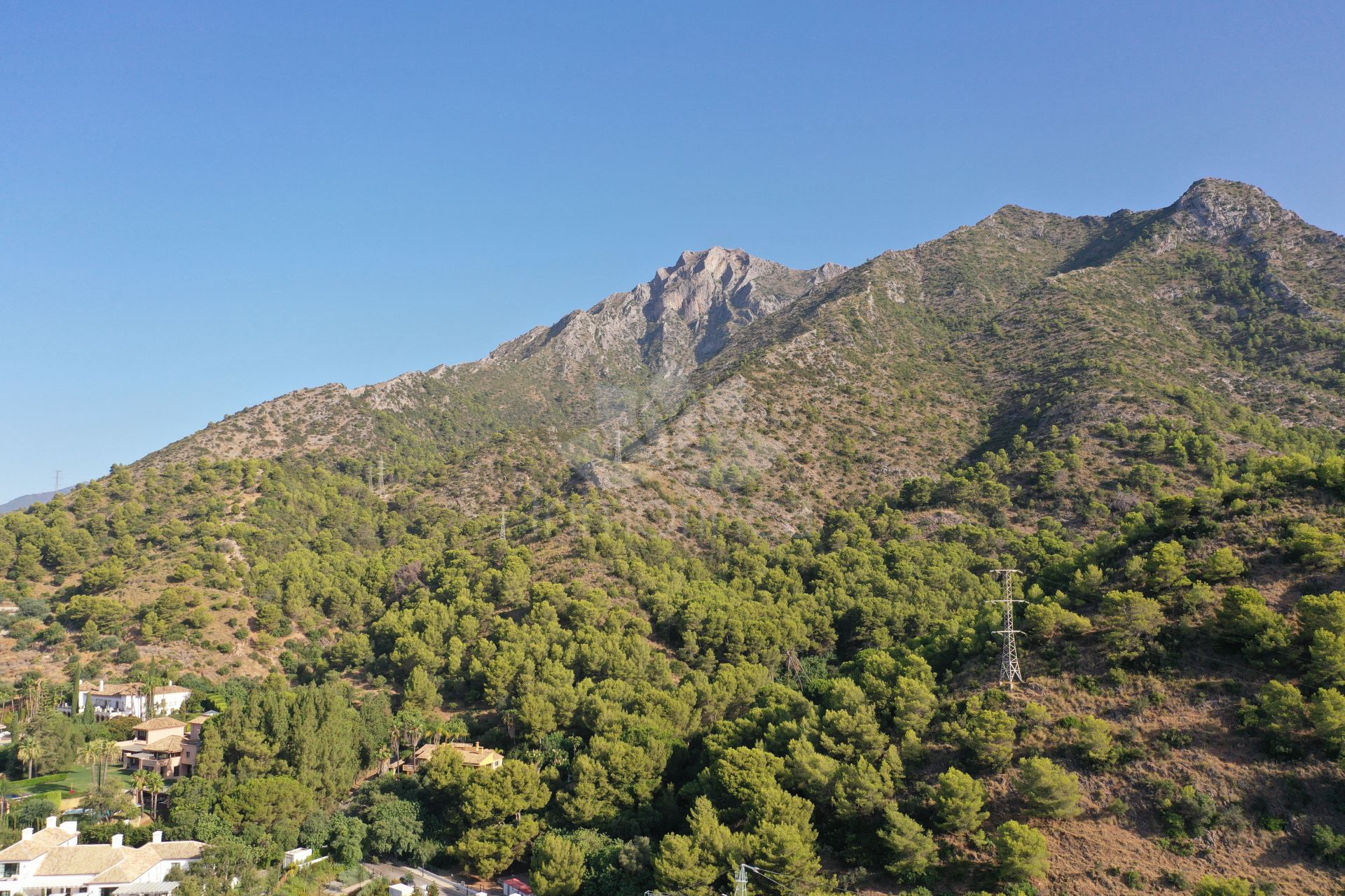 Plot in Cascada de Camojan, Marbella
