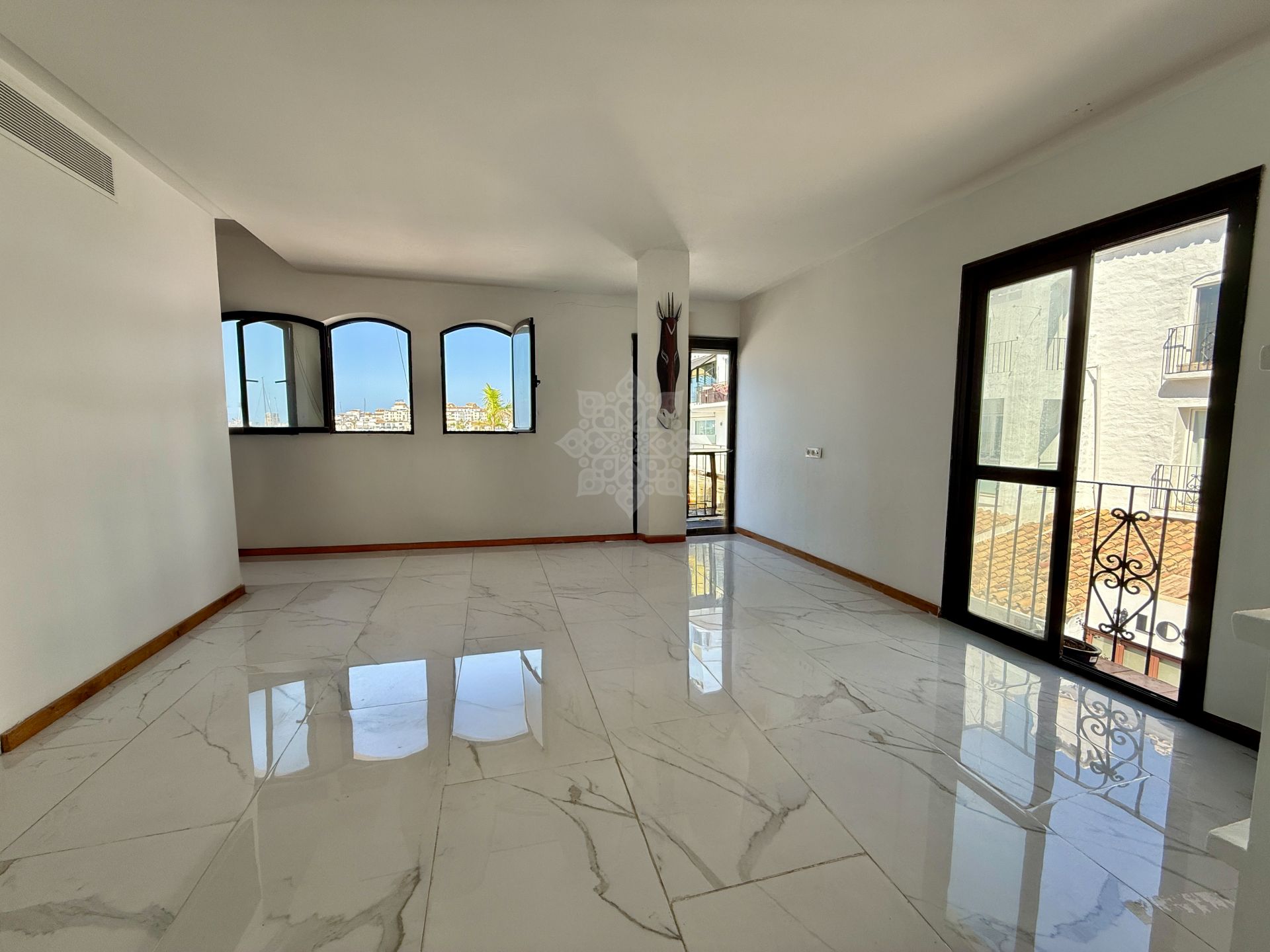 Apartamento en Marina Banus, Marbella