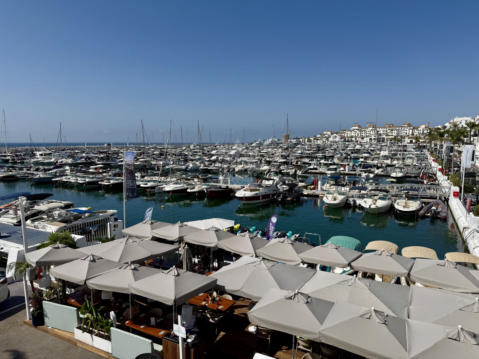 Apartamento en Marina Banus, Marbella