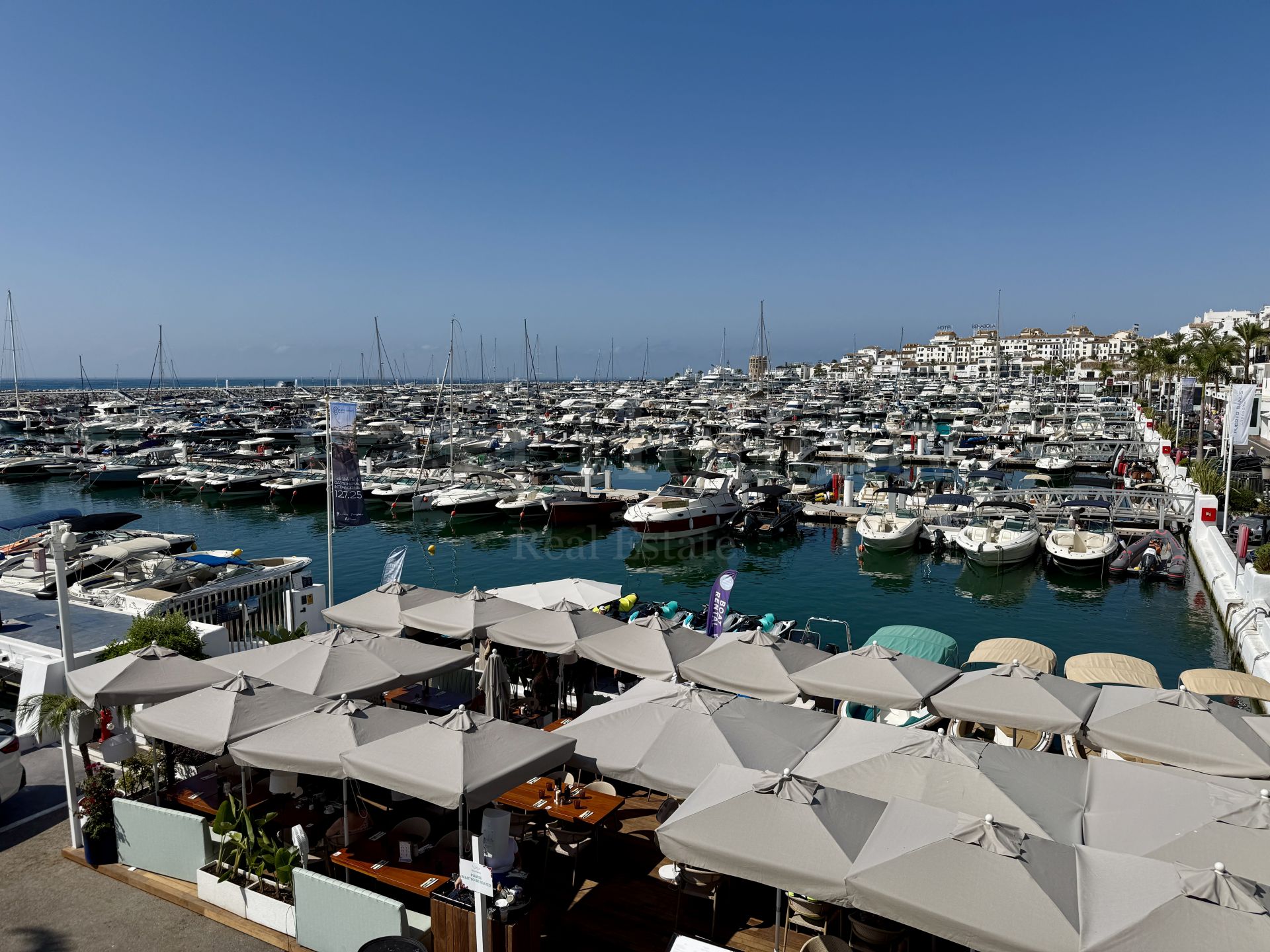 Apartamento en Marina Banus, Marbella