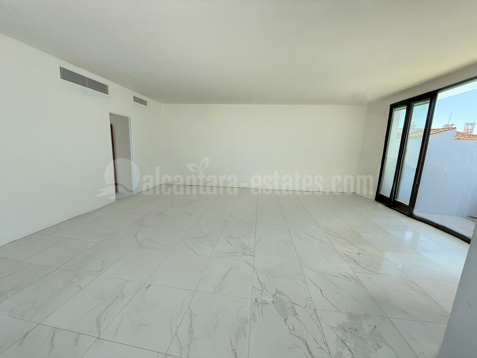 Apartment in Marina Banus, Marbella