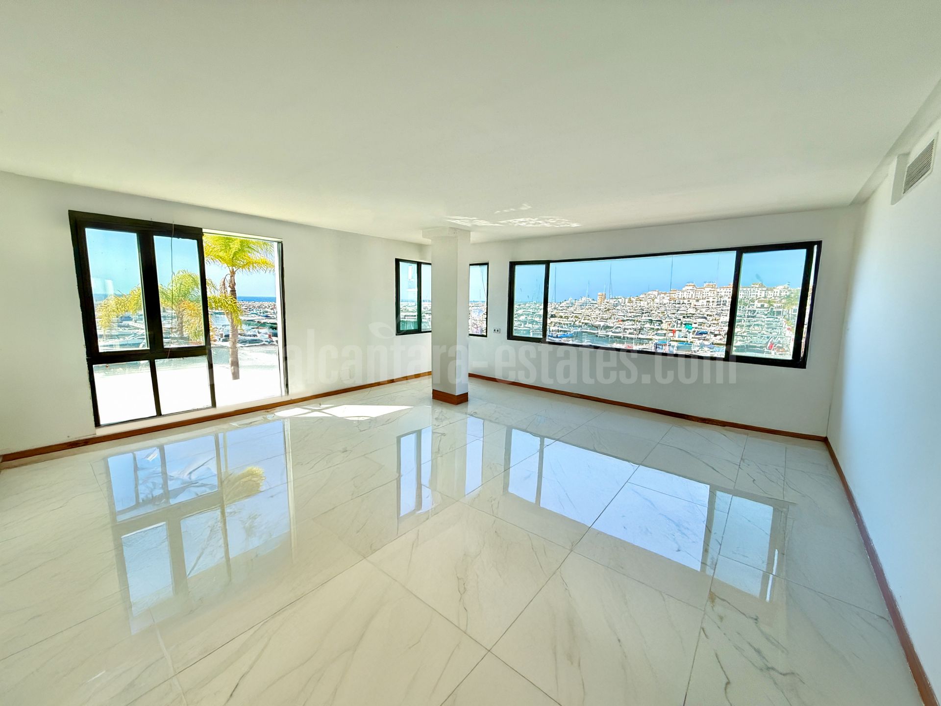 Apartment in Marina Banus, Marbella