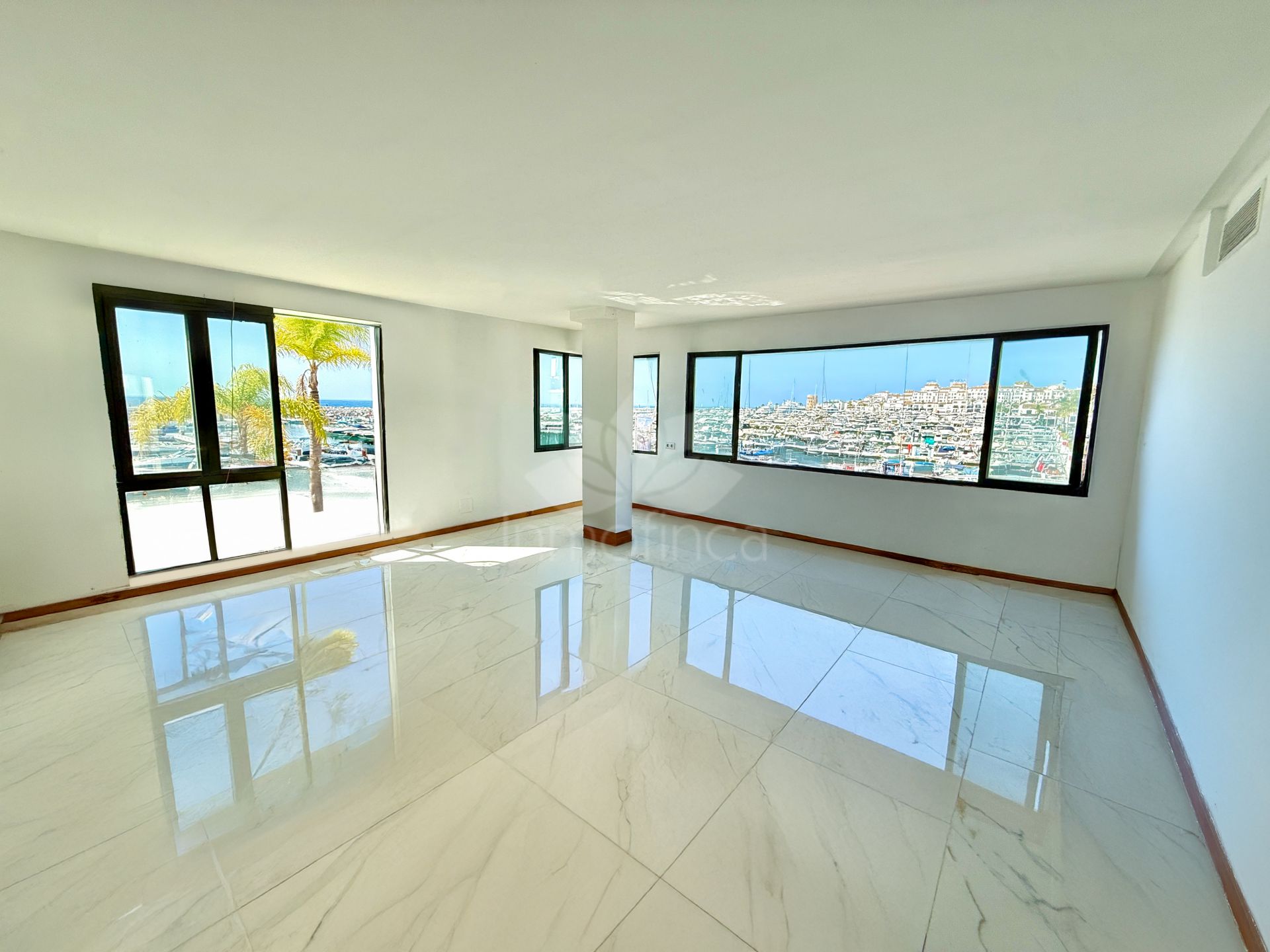 Apartment in Marina Banus, Marbella