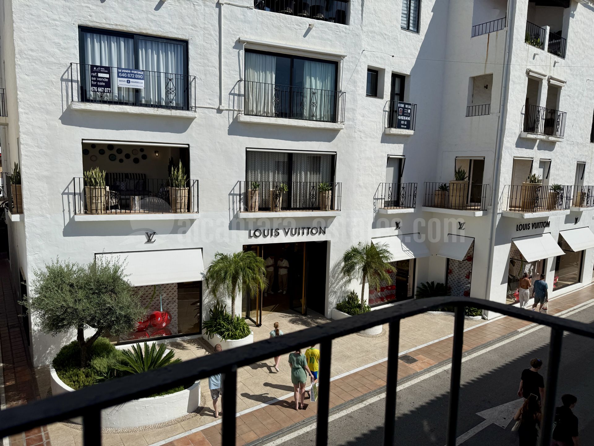 Apartment in Marina Banus, Marbella