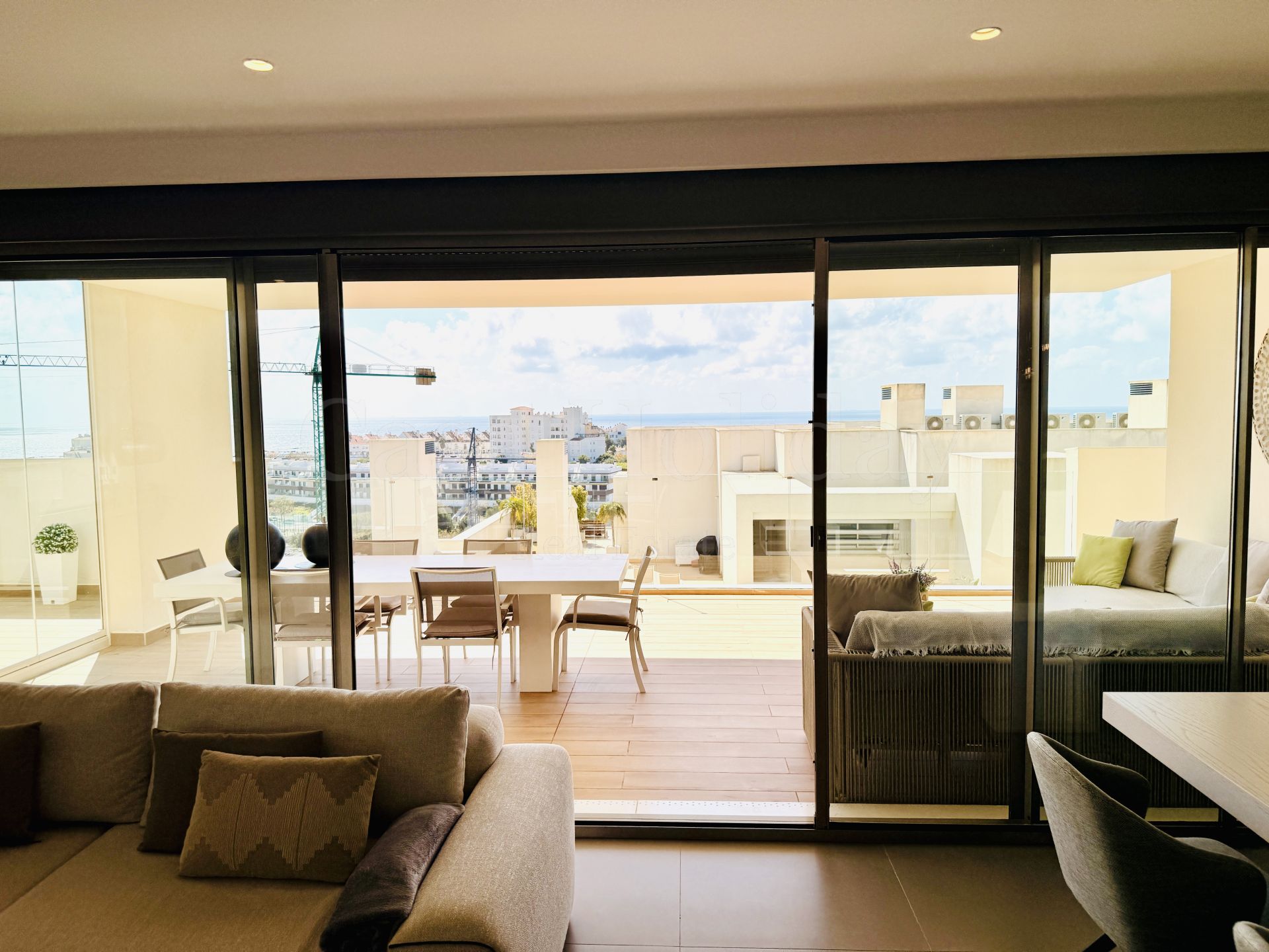 Apartamento en Las Mesas, Estepona