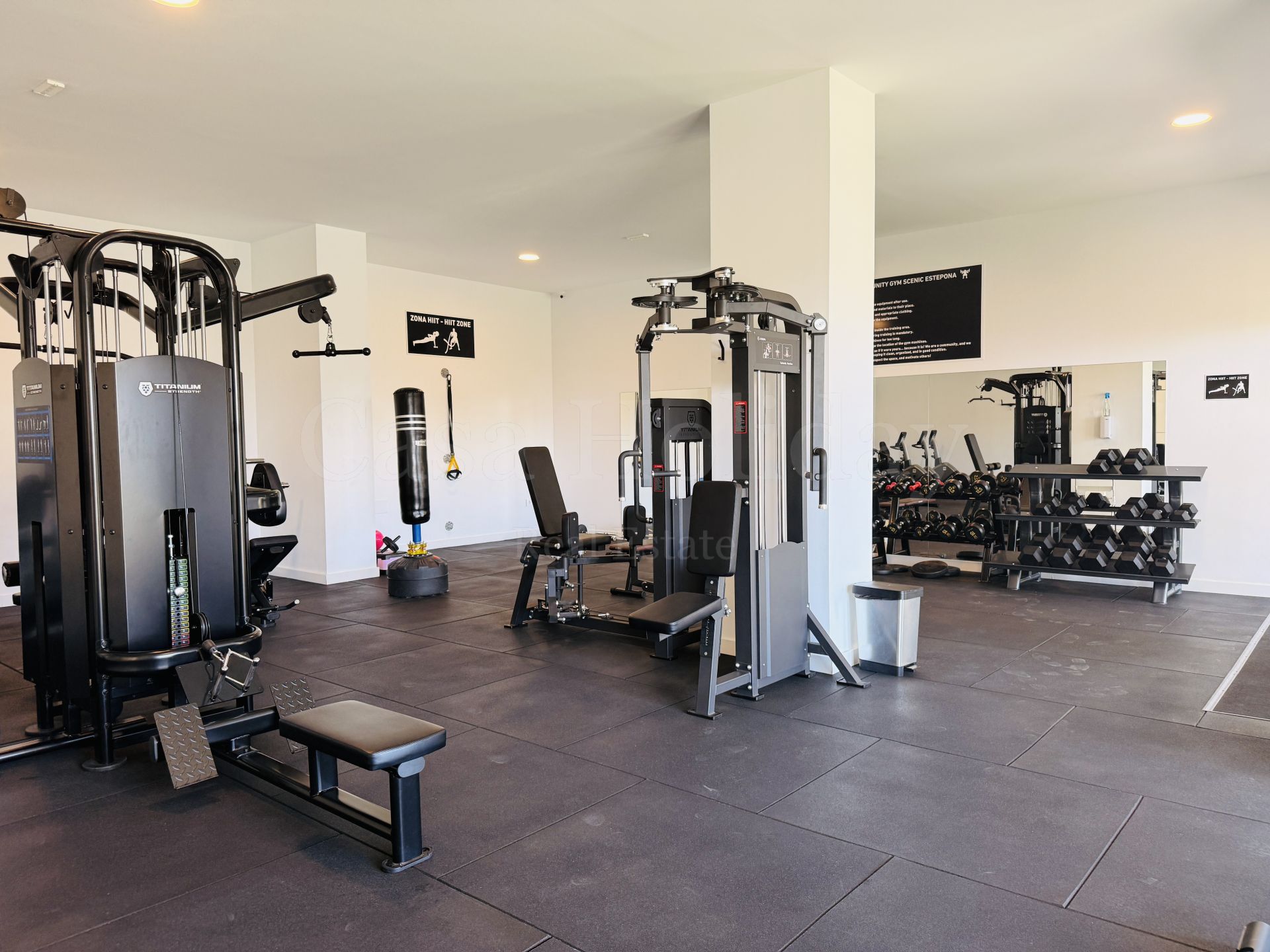 Apartamento en Las Mesas, Estepona