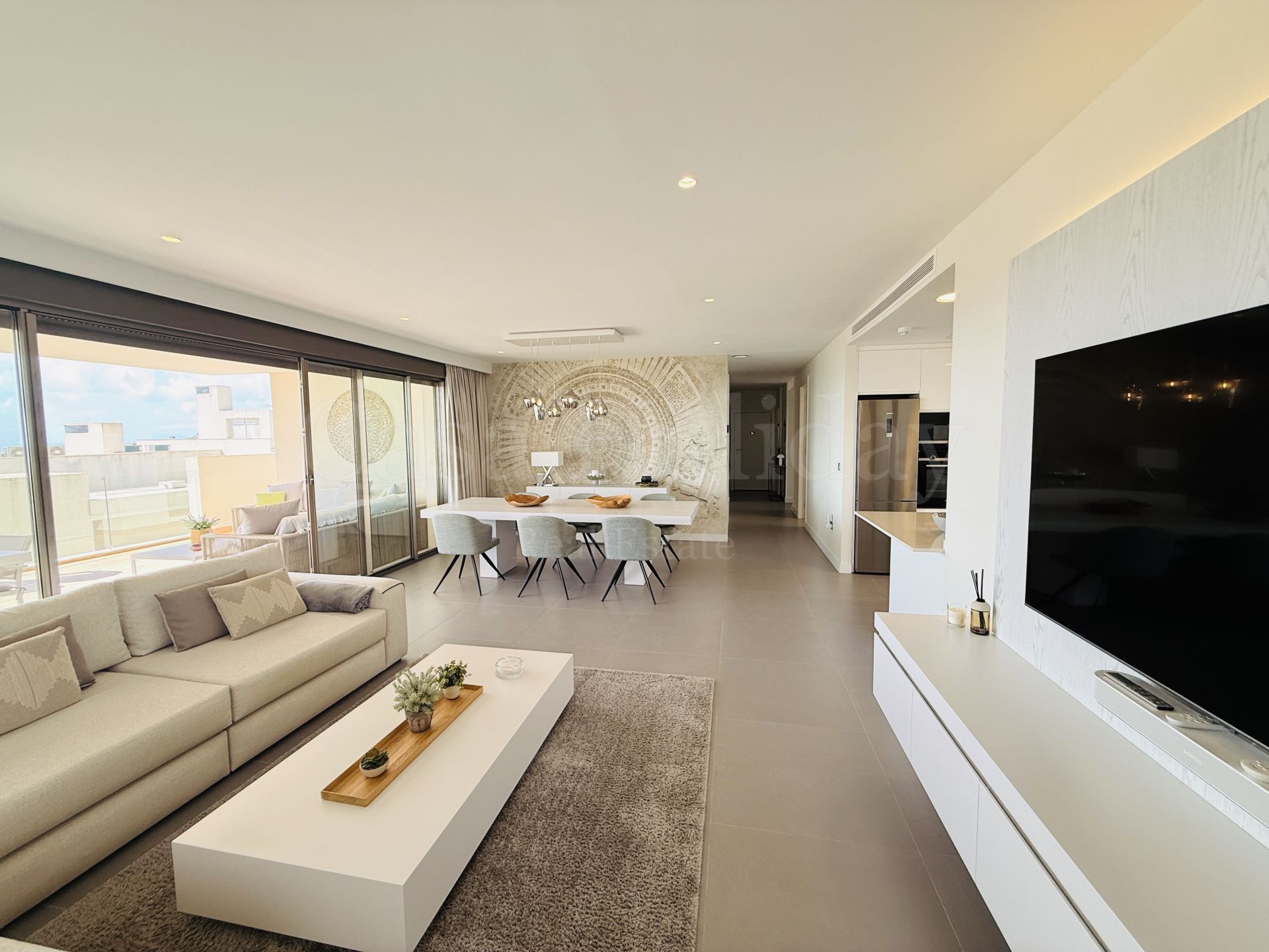 Apartamento en Las Mesas, Estepona