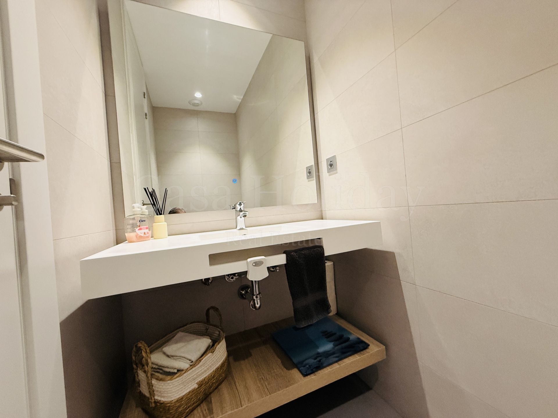 Apartamento en Las Mesas, Estepona