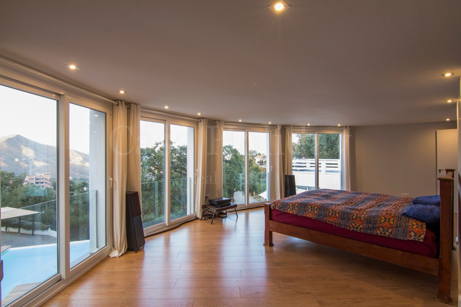 Villa in La Mairena, Marbella